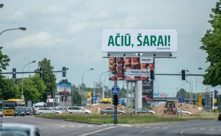 Kaune išdygo didžiulis stendas su padėka Š.Jasikevičiui